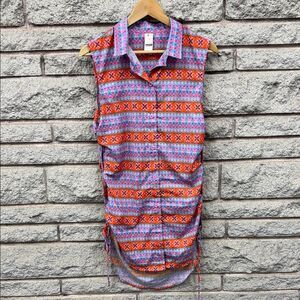 Australian Lisa Blue Colorful Sleeveless Button-Up Top